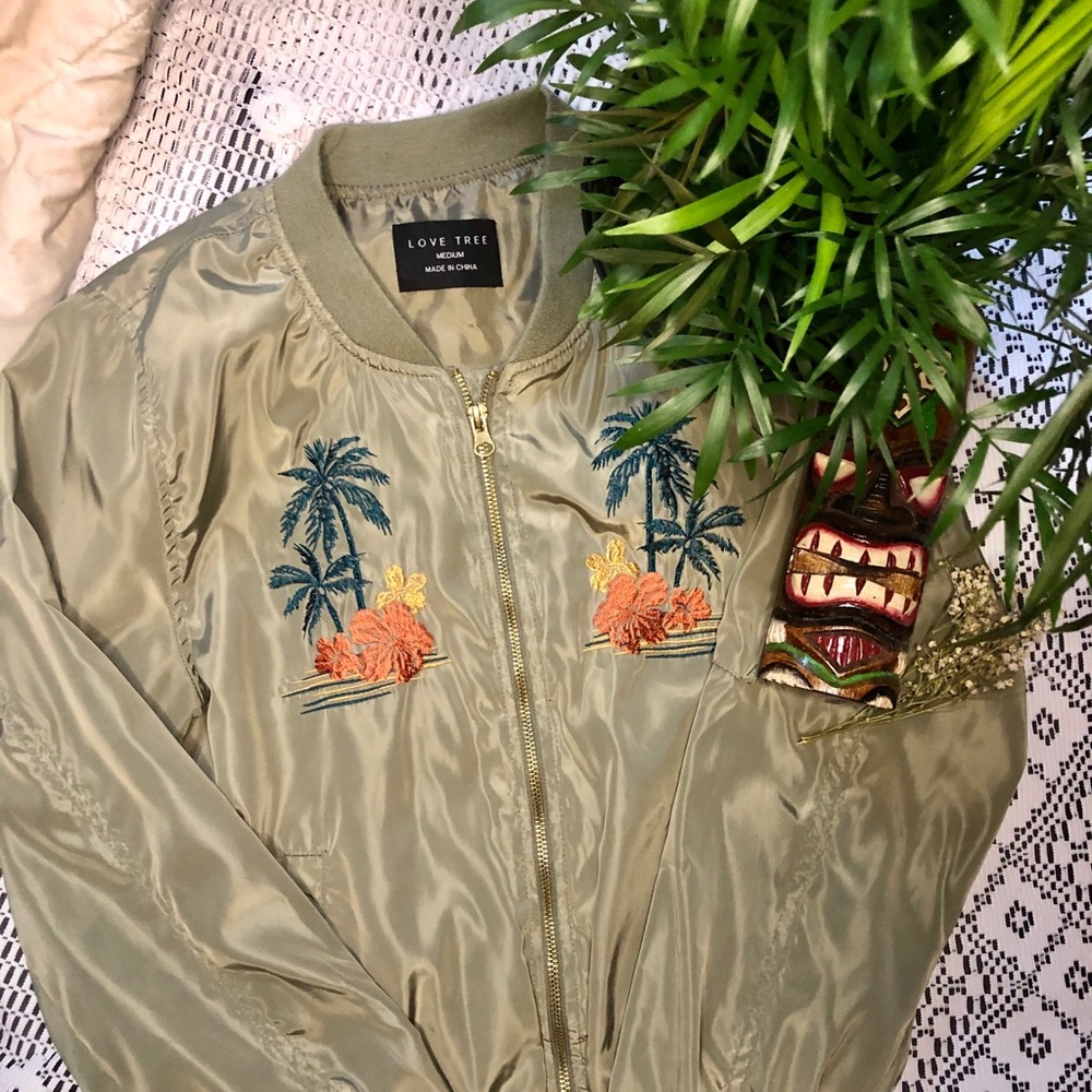 trendy Hawaiian windbreaker